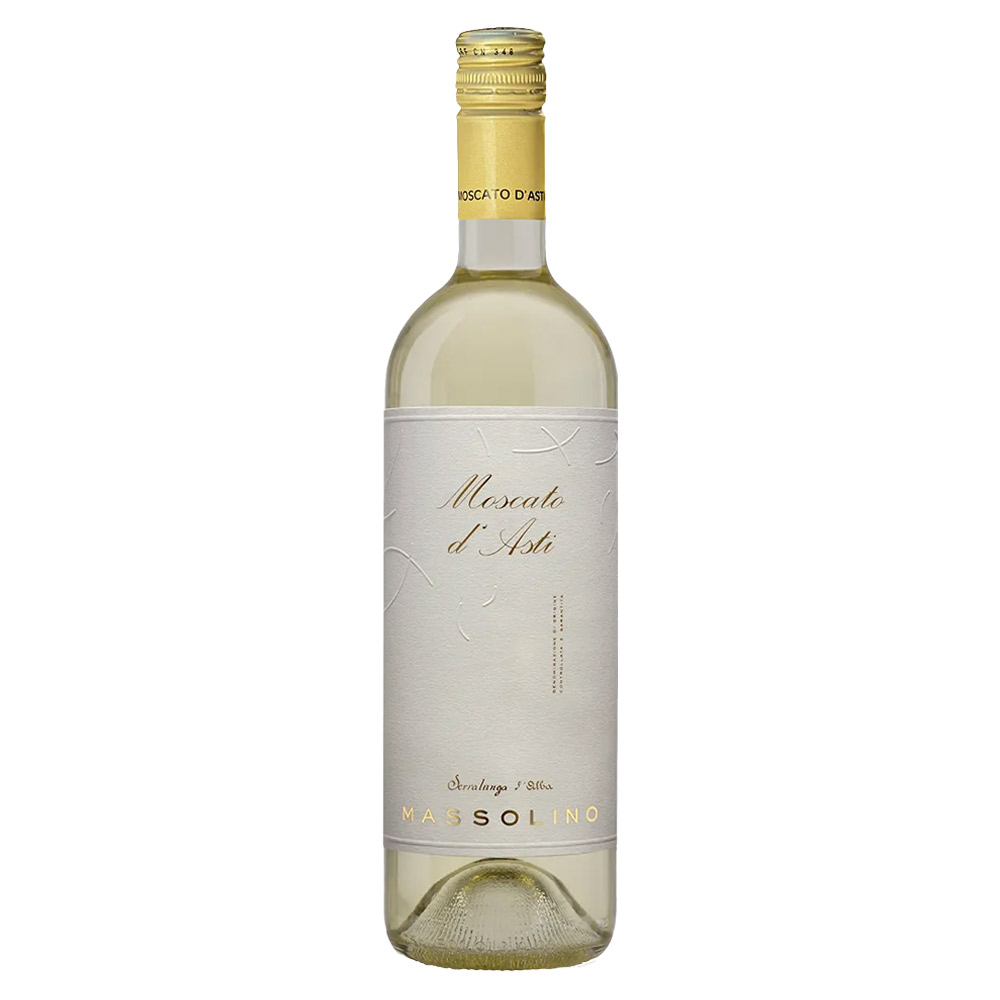 Massolino Moscato d'Asti DOCG ha un colore giallo paglierino brillante, con presenza di una buona spuma, fine e persistente, che mantiene una limitata pressione come raccomanda la tradizione del Moscato d’Asti. Al naso è accattivante, di grande freschezza e intensità: rivela note decise di frutta a polpa bianca e un prevalente sentore di salvia, tipico del varietale. Al palato è ampio e avvolgente, rivelando un frutto decisamente maturo, ma non eccessivamente dolce. Predominante è, naturalmente, l’aroma tipico dell’uva Moscato, con un finale lunghissimo e delizioso.-Il Moscato d'Asti di Massolino è l'espressione elegante e raffinata del vino dolce piemontese più famoso d'Italia, ottenuto da uve aromatiche che conferiscono al vino particolare fragranza ed armonia.