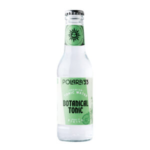 Polara P53 Acqua Tonica Botanical si caratterizza per l'eccezionale equilibrio tra il mix di erbe aromatiche, basilico e lemongrass. Il gusto è ben bilanciato, in un susseguirsi di sensazioni come l'amaro del chinino e il dolce dello zucchero. P53 è una linea di soft drink audaci, eccentrici, capaci di far parlare di sé. Toniche esclusive, sviluppate per un bartending che non ha paura di sperimentare: un gusto deciso, autentico, espressione di una Sicilia che guarda al futuro, ma che continua a nutrirsi di materie prime straordinarie e di preparazioni che raccontano una storia centenaria. Una linea inconfondibile nel gusto e nel look, per una mixology pronta a fare tendenza.