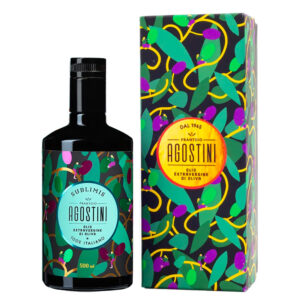 Frantoio Agostini Olio Extravergine di Oliva "Sublimis" Intenso 100% Italiano - Campagna Olearia 2023-2024 - Sublimis di presenta di un bel colore giallo dorato intenso, limpido e con leggere sfumature verdi. Al naso è pulito ed avvolgente, ricco di sentori balsamici di menta e rosmarino, che si affiancano a nuance speziate di pepe nero e un ricordo di mandorla. Al palato risulta fine e di grande carattere, con toni vegetali che ricordano il carciofo, la cicoria e la lattuga. Il giusto è amaro deciso e piccante spiccato. -Disponibile in astuccio regalo soft touch o bottiglia singola da 500ml