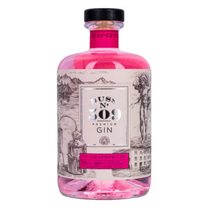Buss N° 509 Pink Grapefruit è un gin prodotto in edizione limitata, sviluppato con botaniche naturali e fresche di origine belga, ispirato alla passione e alla conoscenza. Si ottiene mescolando le migliori erbe e il pompelmo rosa, che conferiscono anche il caratteristico colore naturale rosa chiaro, per creare un distillato unico nel suo genere e ricco di profumi.Come gli altri gin di Buss Spirits, tutti gli ingredienti vengono prima distillati separatamente, poi assemblati e distillati una seconda volta. Non vengono aggiunti zucchero, coloranti sintetici o aromi artificiali. Questo gin è stato creato per enfatizzare il gusto "amaro". Il fresco frizzante del pompelmo rosa è meravigliosamente supportato dalla distillazione di prima qualità del nostro gin. Amato sia dagli amatori che dagli intenditori.Non vengono aggiunti zucchero, coloranti sintetici o aromi artificiali. Botaniche principali: ginepro, coriandolo, liquirizia, angelica, vaniglia, cardamomo, iris, arancia, limone, pompelmo rosa. Buss Spirits è una distilleria belga fondata nel 2013 da tre fratelli. “Buss” significa “bussola” in olandese e simboleggia la direzione che i fratelli hanno deciso di prendere con la loro attività. La distilleria si trova nella città di Destelbergen, vicino a Gand, e produce principalmente gin artigianali di alta qualità. Ha ricevuto inoltre numerosi riconoscimenti internazionali per la sua eccellenza, tra cui medaglie d’oro al Concorso Mondiale di Bruxelles e al San Francisco World Spirits Competition.