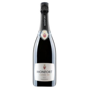 Monfort Cuvée 85 Brut Trento DOC si presenta di colore giallo paglierino brillante con un perlage fine e persistente. Al naso evoca profumi fruttati di albicocca, pera, fragolina e fiori bianchi. Al palato è pieno, fresco e bilanciato, di ottimo equilibrio, con un finale di buona persistenza, armonico e fragrante. La Cuvée 85 di Monfort è uno spumante Metodo Classico Trento DOC, ottenuto da Chardonnay in prevalenza (90%) e Pinot Nero (10%). Rappresenta il "biglietto da visita" della cantina trentina ed il nome fa riferimento al 1985, anno in cui veniva prodotto il primo spumante dalla famiglia Simoni, attuale proprietaria. I vigneti sono situati nella zona collinare di Trento e Pergine Valsugana, ad un'altitudine compresa tra i 400 e i 600 m s.l.m., su suoli franco sabbiosi e porfirici. La permanenza sui lieviti si protrae almeno per 24 mesi dalla messa in bottiglia. Grazie ai suoi profumi inebrianti, alla freschezza e al gusto deciso, può essere degustato a tutto pasto ed è perfetto come spumante "da ricorrenza" e per celebrare i migliori momenti conviviali.