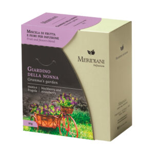 Meridiani Infuso di Frutta Giardino della Nonna 80g - Infuso mora e fragola. L’emozione di ritrovare in tazza il prezioso sapore di more e fragole. Questi erano gli inestimabili tesori che si ricercavano da bambini tra i boschi incontaminati durante le calde giornate estive.