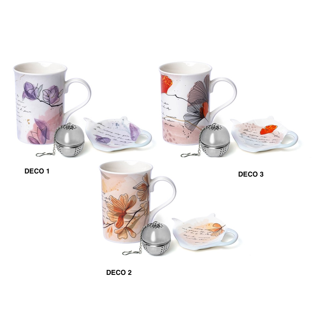 Kit Meridiani "Romance", composto da una Mug e poggiafiltro realizzati in porcellana New Bone China, con colino infusore in acciaio inox. Gift box in cartoncino contenente il kit completo, ideale da regalare agli amanti del tè, infusi e tisane. Disponibile in tre diverse fantasie floreali. Novità 2024.