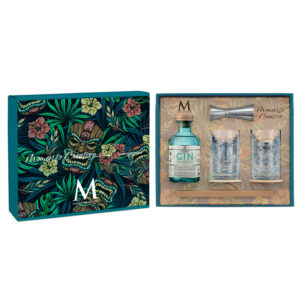 Momento Creativo Mazzetti d'Altavilla, la nuova confezione regalo composta dall'iconico Gin Mazzetti, i due iconici bicchieri Tumbler "Tiki", il Jigger professionale in acciaio 30/50ml e il set da 8 cannucce in acciaio. Utilizzare il gin non è mai stato così facile grazie alla praticità di questa confezione, un pack che racchiude tutto il necessario per creare grandi drinks a base di Gin Mazzetti. La particolare e coloratissima grafica della confezione, così come i tumbler, raffigurano una divinità Maori. Nel London Dry Gin di Mazzetti risiede tutta la freschezza e la ricchezza sensoriale delle vallate prealpine, lasciando emergere in modo predominante le note tipiche del territorio. Un Gin che parla di Piemonte, stimolando i sensi e permettendo di respirare i profumi che lo contraddistinguono, tanto da renderlo adatto anche ad una degustazione in purezza o ad una miscelazione attenta. Particolarmente adatto a chi ama il gusto secco, delicato e tradizionale del London Dry Gin.-Contiene:1x Gin Original Mazzetti 0,70L, 2x Bicchieri Tumbler Tiki, 1x Mr Jigger 30/50ml e 1x Set da 8 Cannucce in acciaio con scovolini 