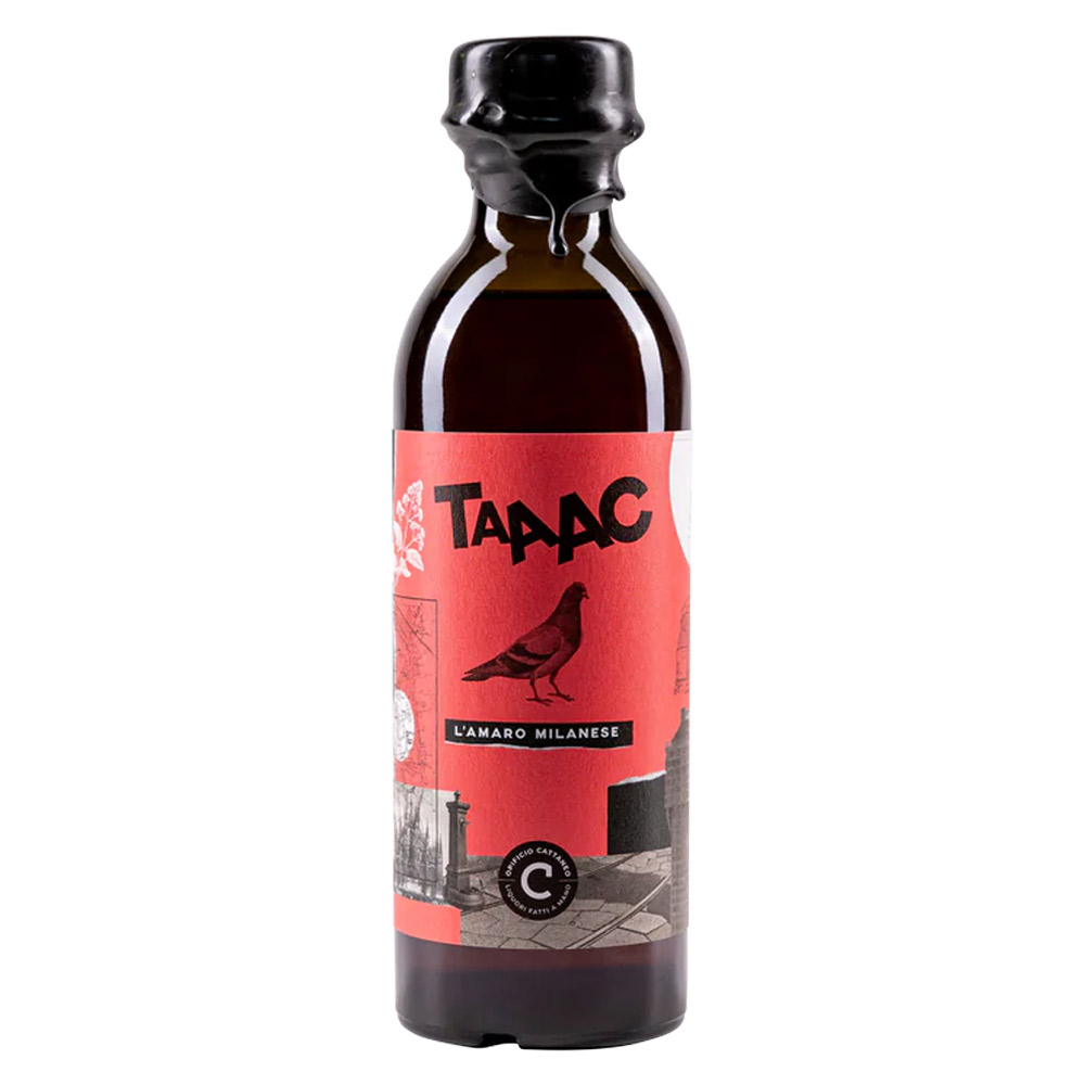 TAAAC L'Amaro Milanese, realizzato artigianalmente da Opificio Cattaneo, rappresenta il classico amaro dalle proprietà digestive, le cui botaniche principali sono China, Rabarbaro e Cardamomo. Dal gusto morbido ed equilibrato, con note amaricanti accentuate, è un omaggio alla città di Milano e al suo essere sempre un passo avanti. Aprire la bottiglia...TAAAC, Versare nel bicchiere...TAAAC, sorseggiare con gusto...TAAAC! Un amaro alla moda, alternativo, con stile. Non fare il Barlafus!! fatti un amaro dai Pheeega!! "TAAAC" fa parte della linea Amari & Liquori di Opificio Cattaneo, una serie di bottiglie accattivanti e divertenti. Le ricette e gli abbinamenti originali tra le varie botaniche, rendono questi liquori estremamente innovativi e moderni, rivolgendo comunque uno sguardo verso la tradizione liquoristica artigianale italiana.