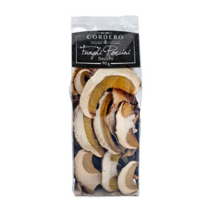Cordero Funghi Porcini Secchi di Qualità 40g Ideali per la preparazione di risotti o per arricchire preparazioni di carne come brasati, arrosti e spezzatini. Origine: Italia Preparazione: Mettere i funghi in acqua tiepida per 15 minuti circa. Pulirli da eventuali residui terrosi. Consumare dopo cottura.