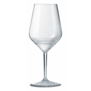 Il calice Corner da 48 cl è realizzato in plastica Tritan, un materiale innovativo che unisce eleganza e funzionalità. Grazie alla sua trasparenza simile al vetro, è ideale per servire vini bianchi, rosati, rossi o cocktail come spritz e long drink, risultando perfetto per degustazioni, eventi enogastronomici, aperitivi e feste all’aperto. L’estetica raffinata e la resistenza del Tritan lo rendono adatto sia a contesti informali che professionali. Rispetto ai comuni bicchieri in plastica o in policarbonato, il Tritan offre maggior brillantezza, resistenza a graffi e urti, ed è BPA free, garantendo così la massima sicurezza alimentare. Può essere lavato in lavastoviglie professionale fino a 350 cicli, mantenendo intatta la sua lucentezza senza opacizzarsi. È particolarmente indicato per enoteche, ristoranti, catering, aziende vinicole o situazioni in cui l’uso del vetro non è consentito. Oltre a garantire sicurezza e durata, il calice Corner è anche una scelta sostenibile: riciclabile e riutilizzabile numerose volte, aiuta a ridurre l’impatto ambientale rispetto ai tradizionali bicchieri monouso. Una soluzione pratica, elegante e responsabile per tutte le occasioni.