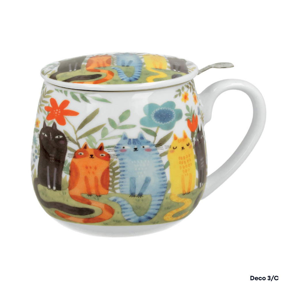 Meridiani Tisaniera con filtro infusore in acciaio "Loving Cats", disponibile in tre diverse decorazioni. Realizzata in porcellana, capacità 0,4L. Gift box in cartoncino contenente la tisaniera, ideale da regalare agli amanti del tè, infusi e tisane. Disponibile in tre diverse fantasie floreali. Novità 2025.