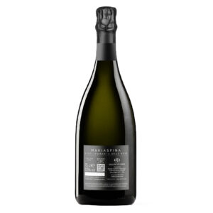 Mariaspina Brut Rosé si presenta di colore rosso ciliegia brillante, con un perlage fine e persistente. Al naso è immediato e invitante, con frutto succoso e fragrante, accompagnato da una delicata sfumatura floreale. Al palato risulta uno spumante di grande struttura, equilibrato, armonico e sostenuto da una bella acidità che regala freschezza e scorrevolezza, chiudendo su piacevoli ritorni fruttati. Prodotto in sole 2666 bottiglie numerate per l’annata in corso, questo Spumante Brut Rosé nasce da uve Aglianico in purezza, ottenute da vigne situate ad Ariano Irpino (AV). La varietà Aglianico regala grande struttura e complessità.
