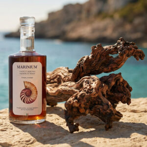 Marinium Corte d'Agrumìa servito con ghiaccio — aperitivo artigianale esclusivo Enoart