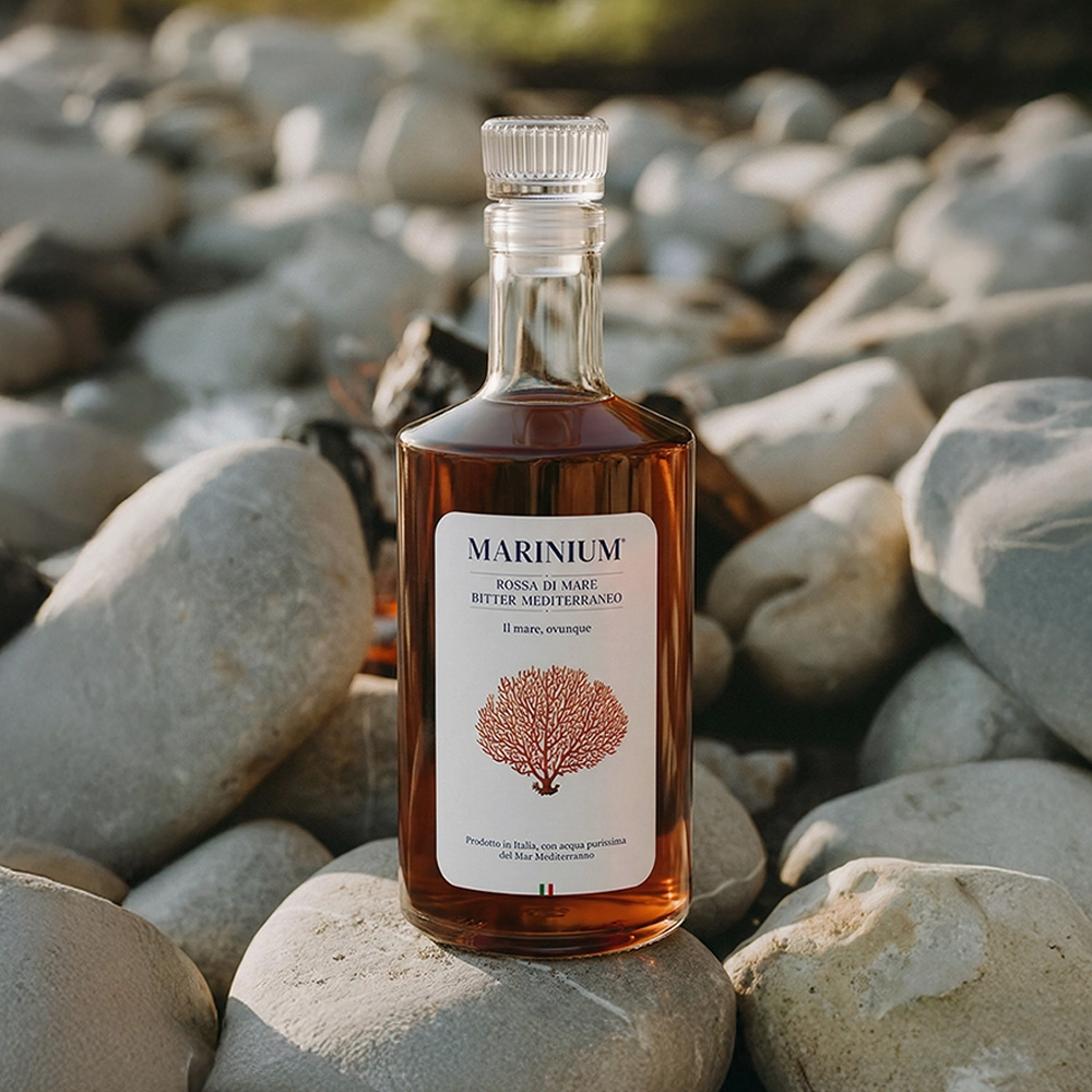 Marinium Rossa di Mare, bitter siciliano con agrumi della Valle dei Templi e assenzio
