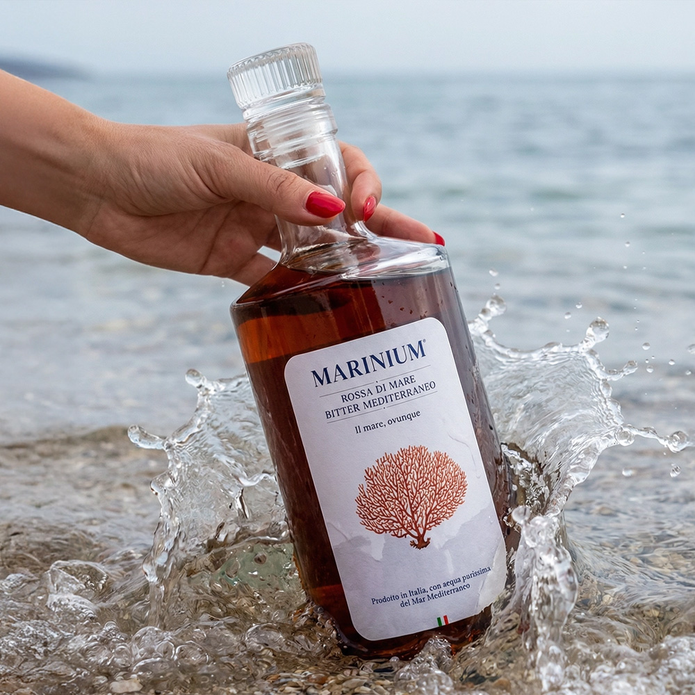 Marinium Rossa di Mare servito liscio — aperitivo amaro esclusivo Enoart