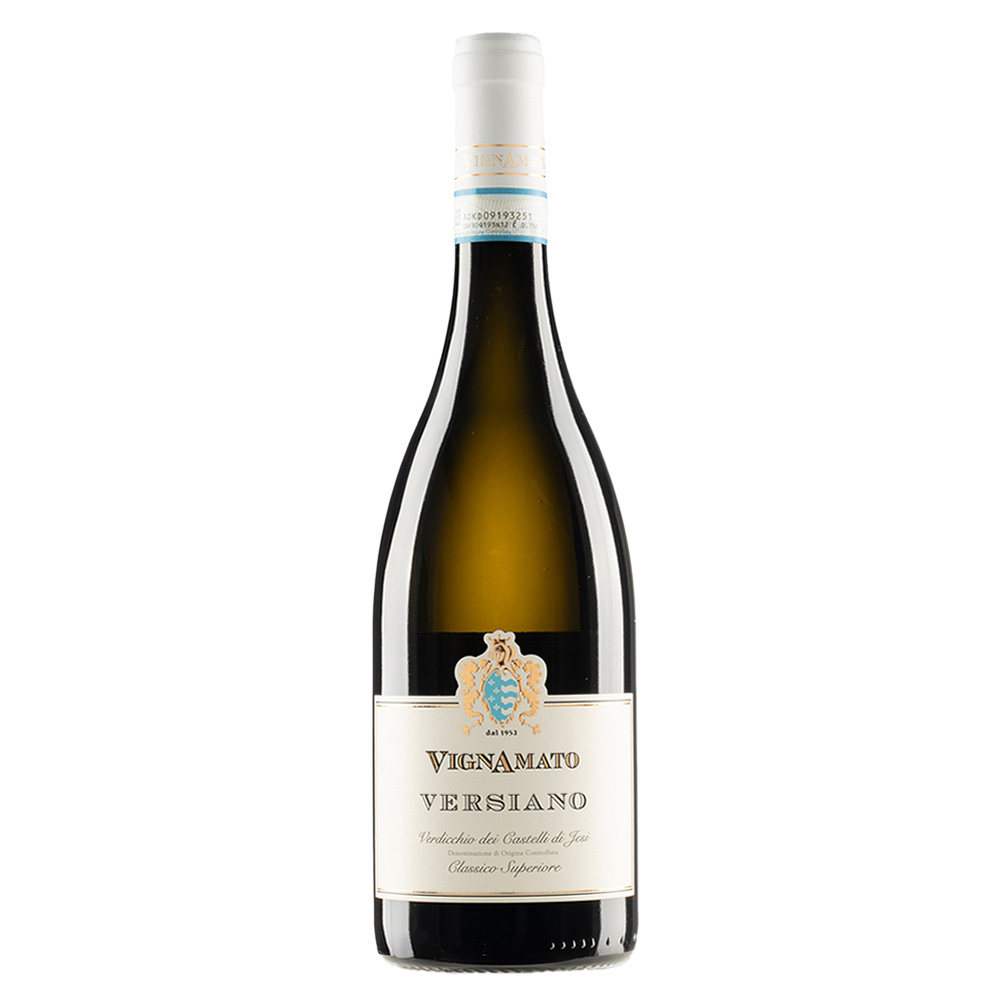 Bottiglia di vino bianco Vignamato Versiano Verdicchio dei Castelli di Jesi DOC Classico Superiore, espressione storica ed elegante del territorio marchigiano.